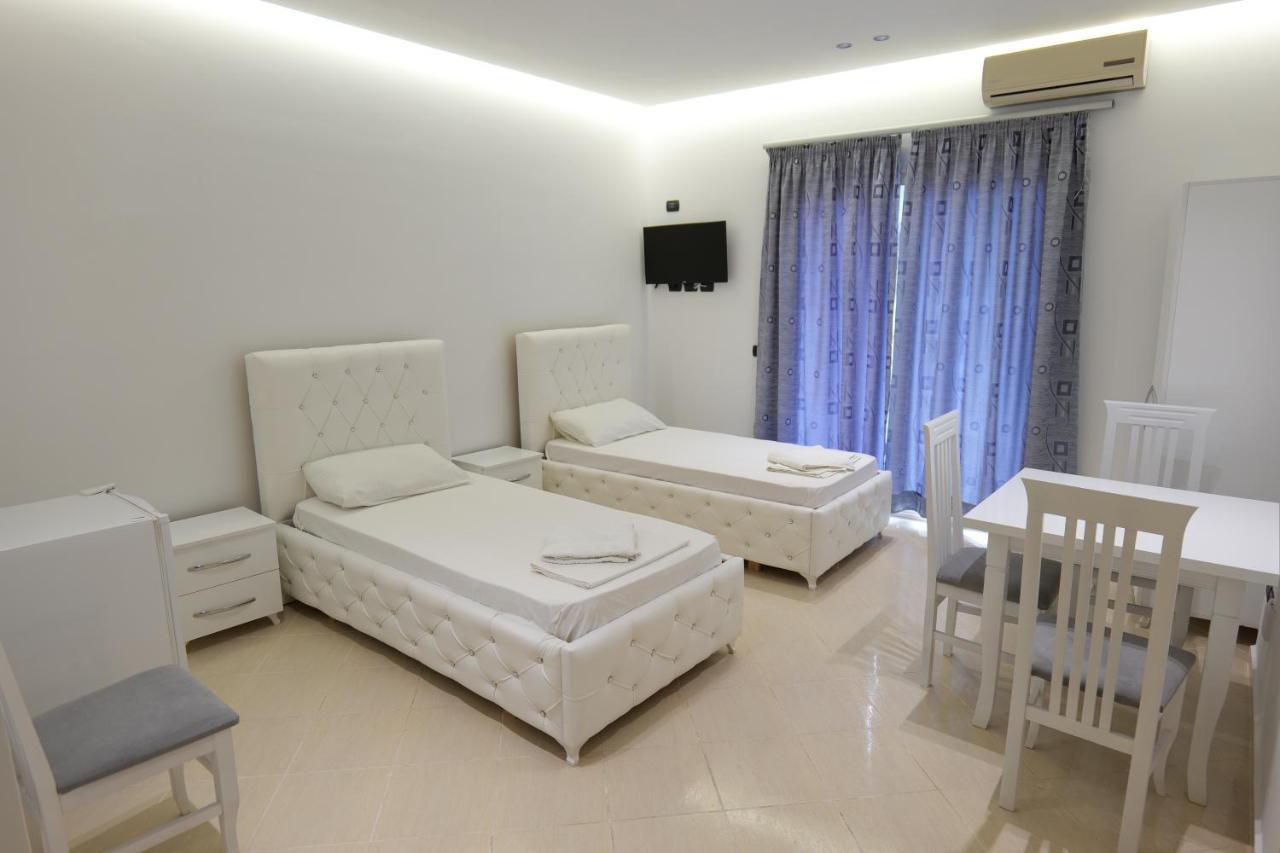 Hotel Dior Sarandë Eksteriør billede