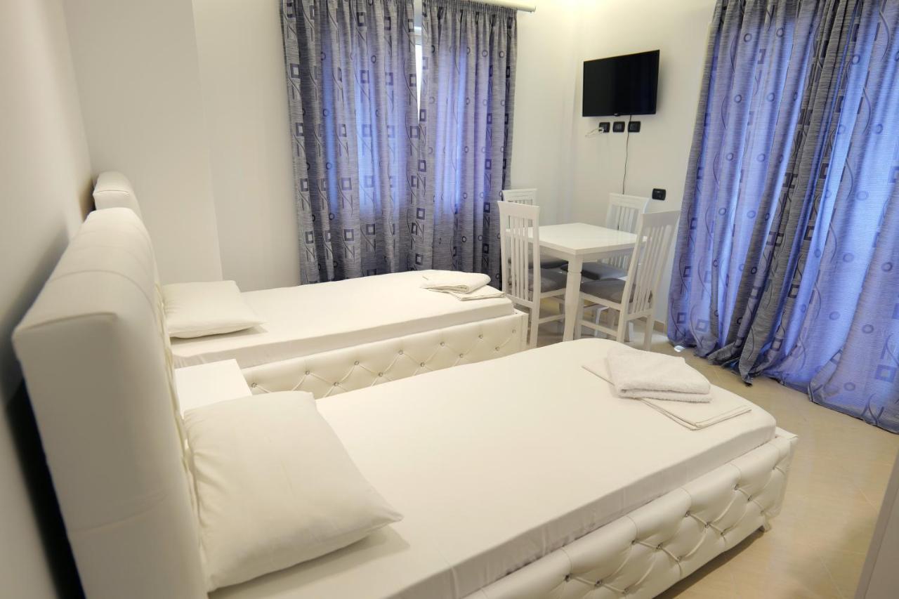 Hotel Dior Sarandë Eksteriør billede
