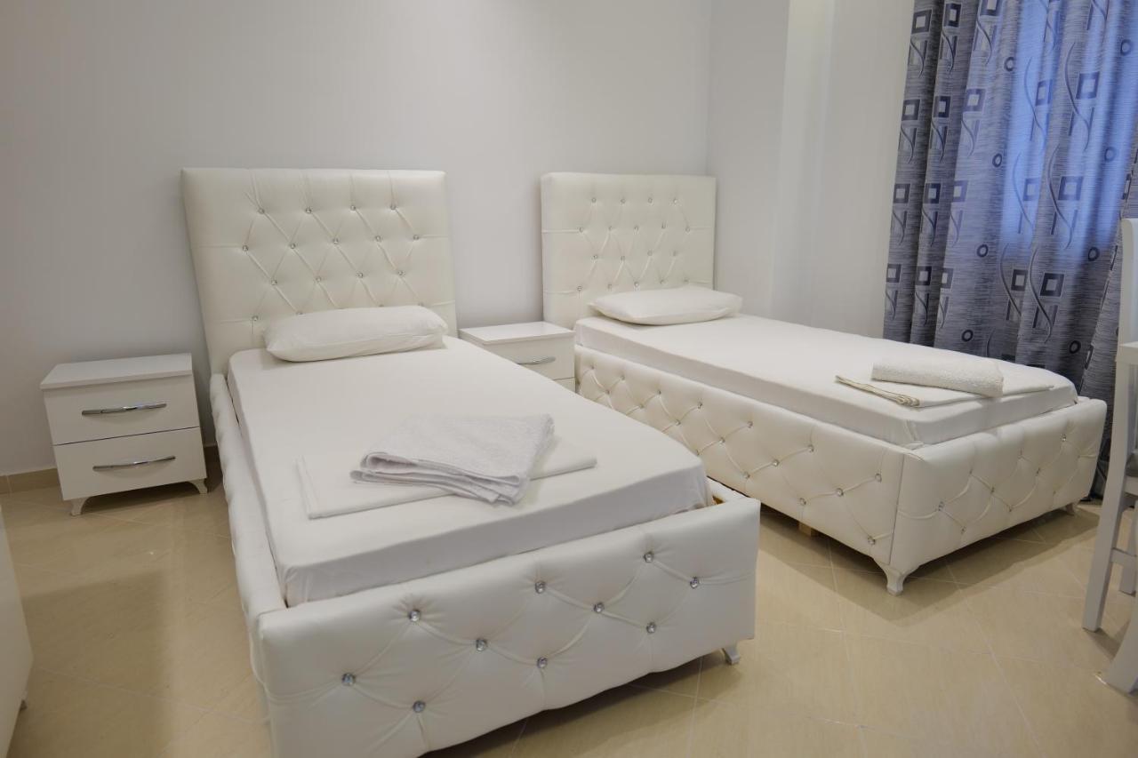 Hotel Dior Sarandë Eksteriør billede