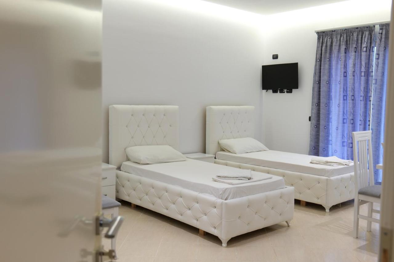 Hotel Dior Sarandë Eksteriør billede
