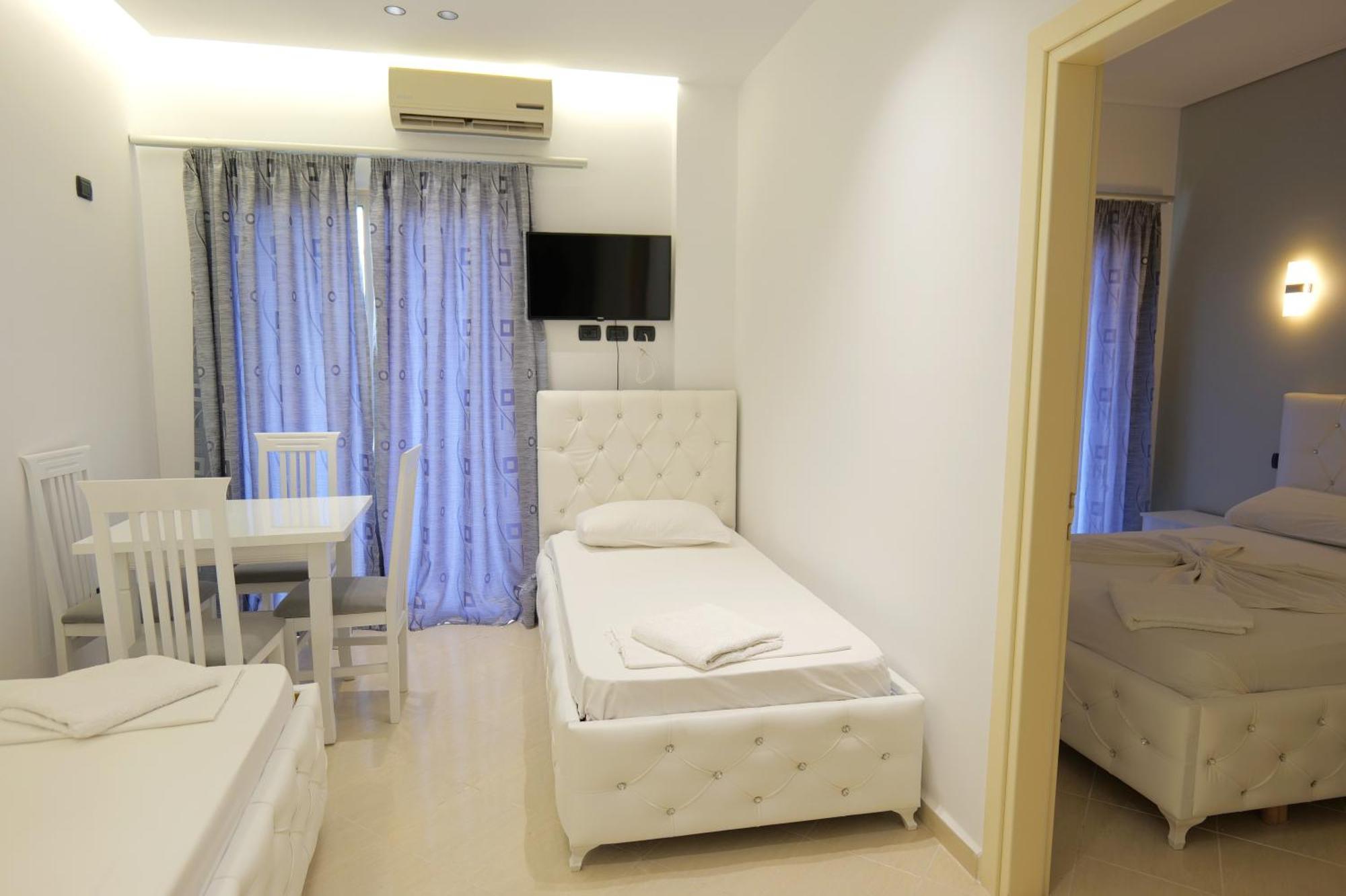 Hotel Dior Sarandë Eksteriør billede